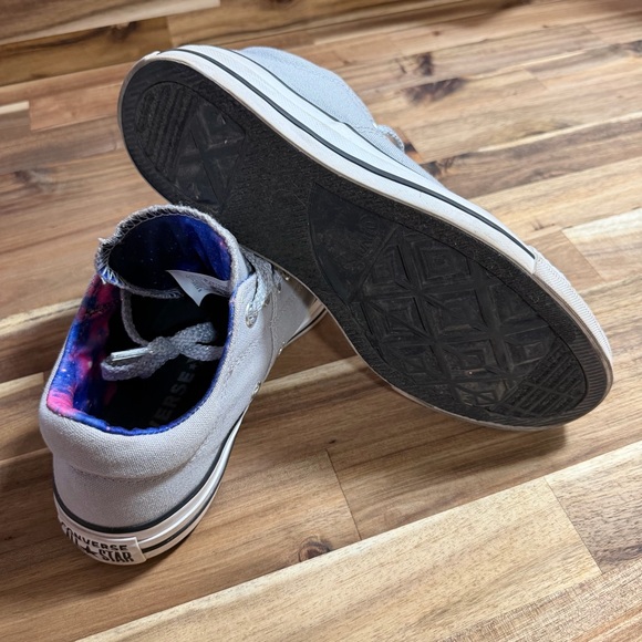 Converse Wolf Grey Low Top Sneakers with White and Black Accents - Picture 5 of 5